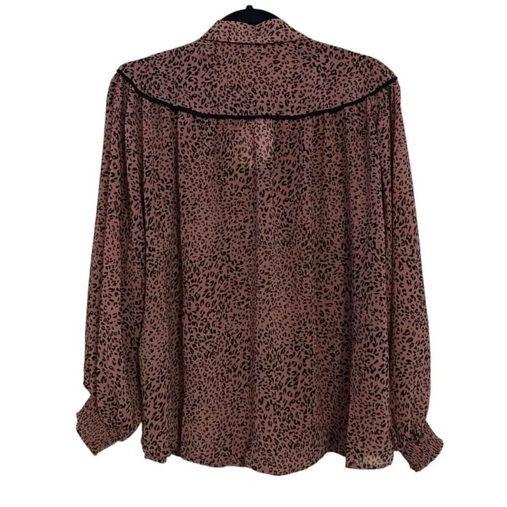 UMGEE Leopard Print Balloon Sleeve Button Down Top L - Picture 2 of 2